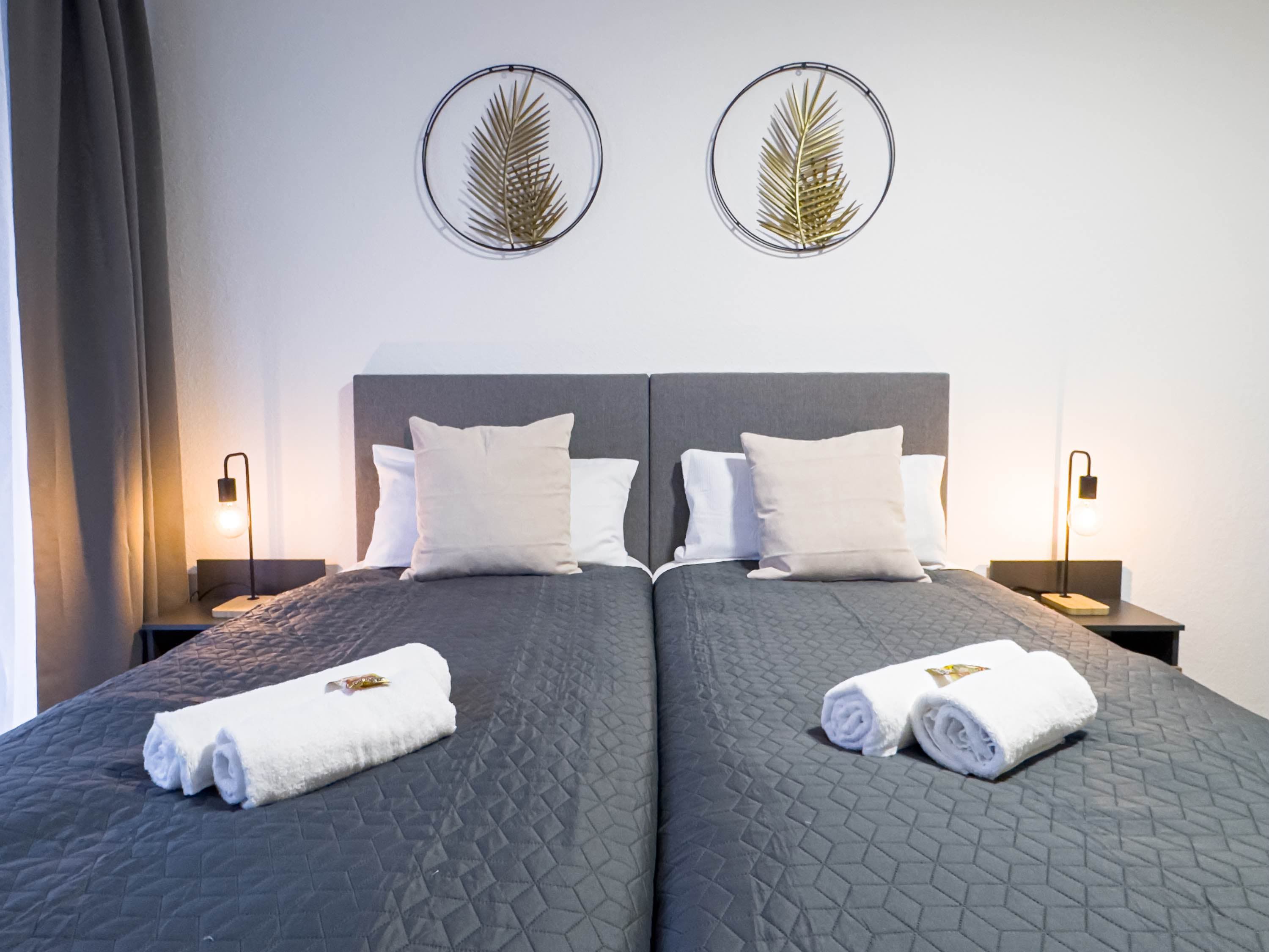 Ferienapartments Bremen Nord | Großer Garten & Parkplatz